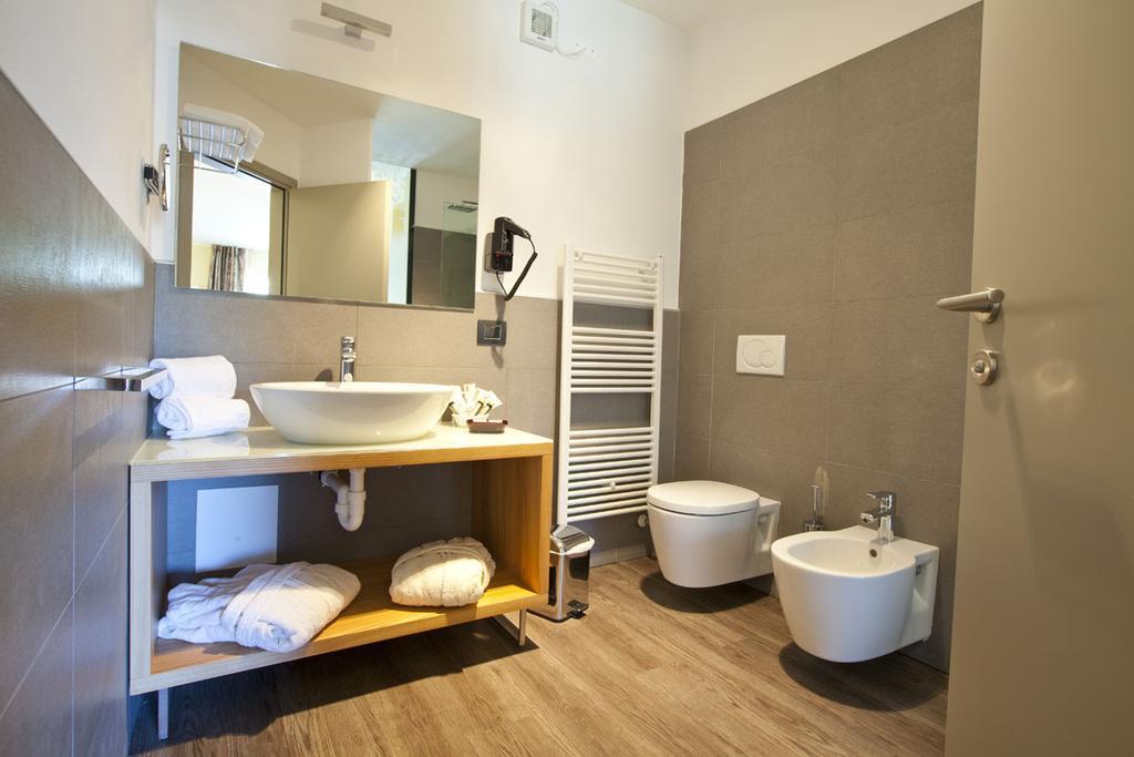 Harmony Suite Hotel Selvino Phòng bức ảnh